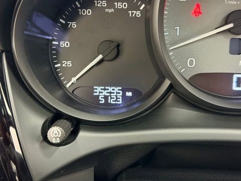 Used 2022 Porsche Macan S image 12