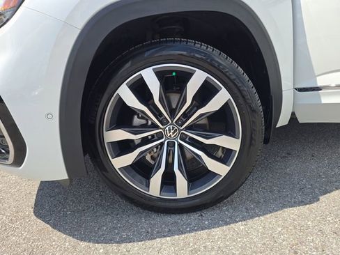 Used 2021 Volkswagen Atlas Cross Sport SEL Premium R-Line AWD/4WD image 30