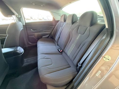 Used 2023 Hyundai Elantra SEL w/ Cargo Package FWD image 16
