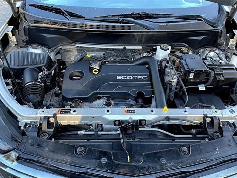 Used 2022 Chevrolet Equinox RS w/ Infotainment Package image 22