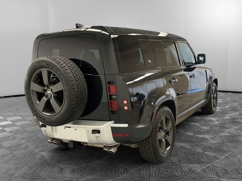 Used 2024 Land Rover Defender 110 SE AWD/4WD image 5