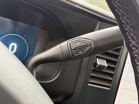 Used 2025 Ford F450 Lariat w/ FX4 Off-Road Package image 31