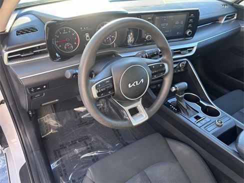 Used 2023 Kia K5 LXS image 9