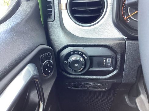 Used 2025 Jeep Wrangler Unlimited Sport AWD/4WD image 17