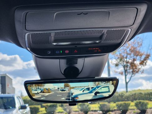 New 2026 Chevrolet Traverse High Country image 12