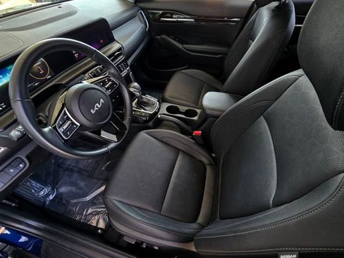 Used 2024 Kia Seltos EX image 19