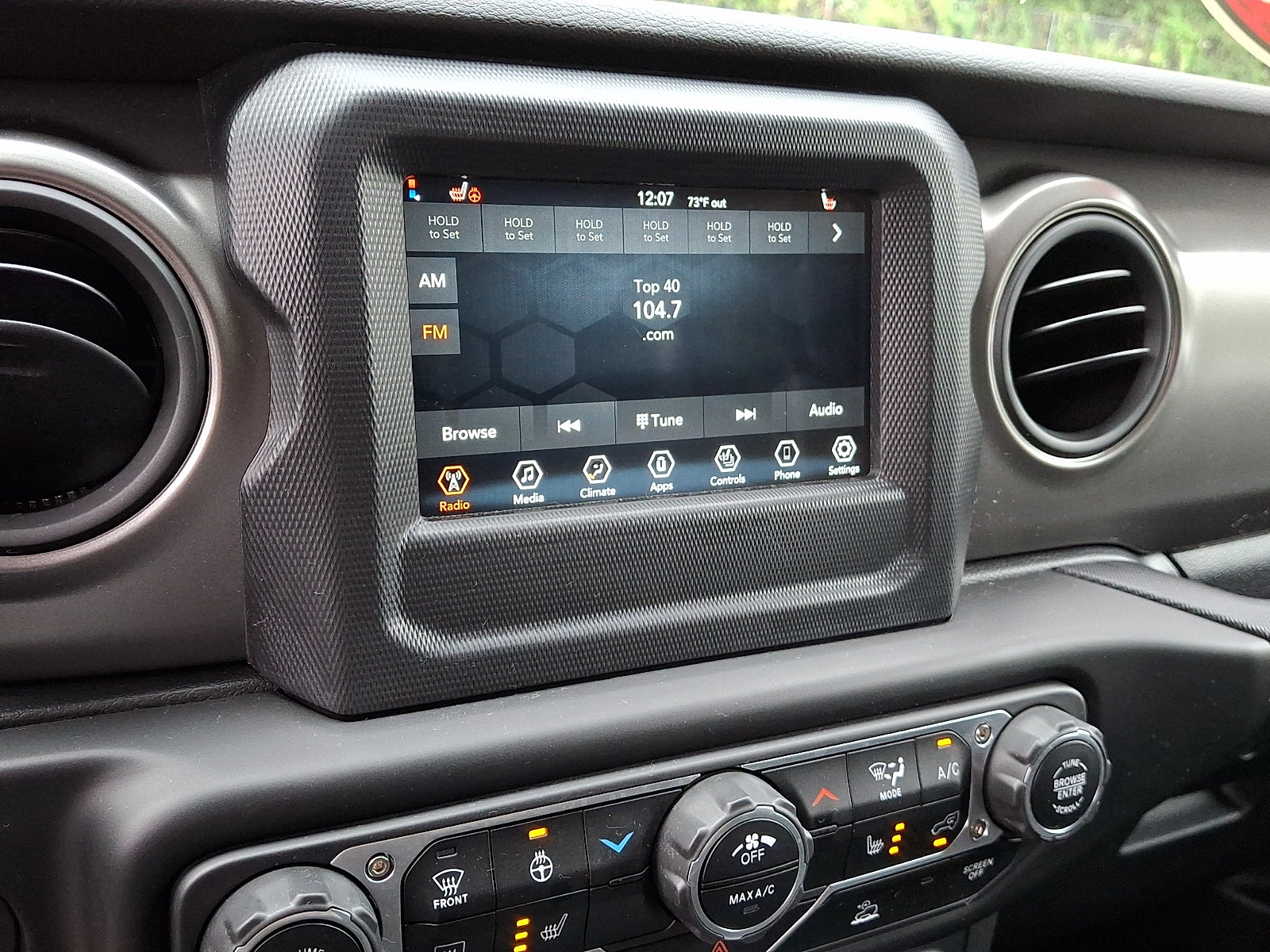 Certified 2023 Jeep Gladiator Sport AWD/4WD image 17