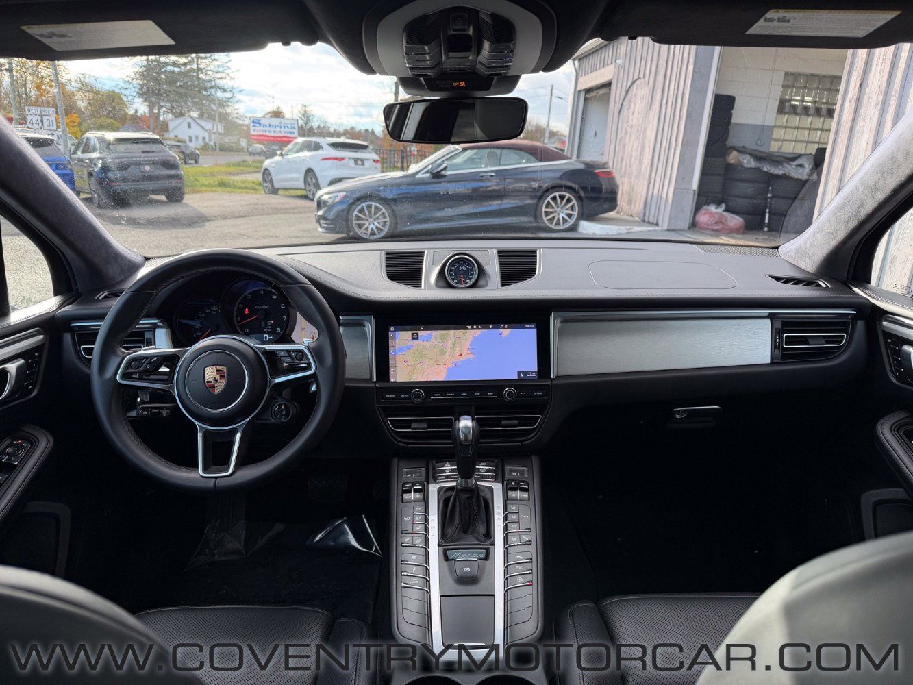 Used 2020 Porsche Macan Turbo AWD/4WD image 39