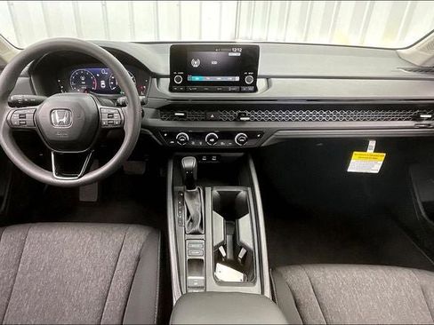 Certified 2025 Honda Accord SE image 15