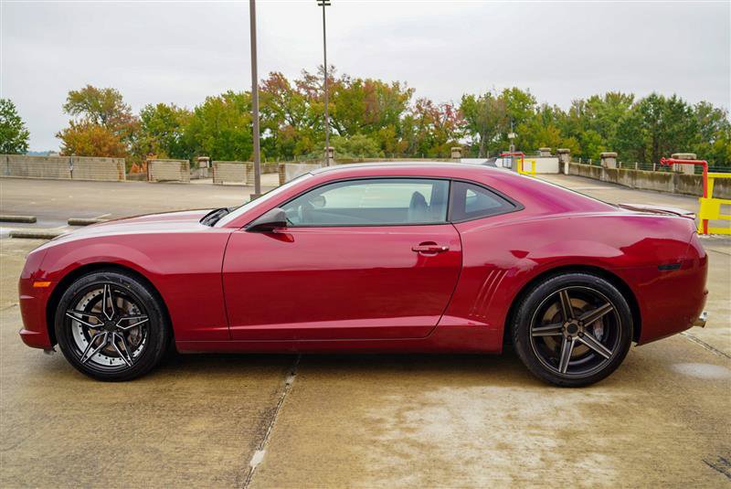 Used 2010 Chevrolet Camaro SS w/ RS Package RWD image 3