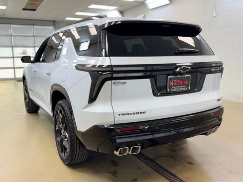 New 2026 Chevrolet Traverse RS image 7
