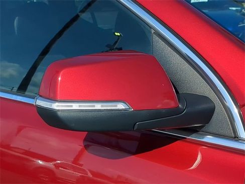 Used 2023 GMC Acadia SLT image 12