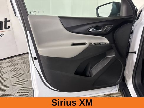 Used 2023 Chevrolet Equinox LS image 8