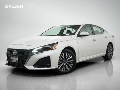 Used 2023 Nissan Altima 2.5 SV w/ SV Premium Package