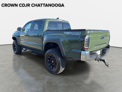 Used 2021 Toyota Tacoma TRD Off-Road AWD/4WD image 6