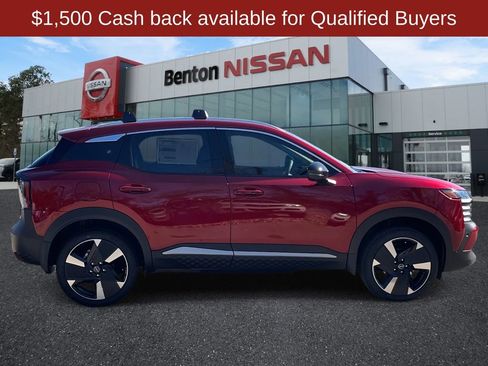 New 2026 Nissan Kicks SR w/ Cold Weather Package image 3