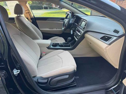 Used 2019 Hyundai Sonata SE FWD image 9