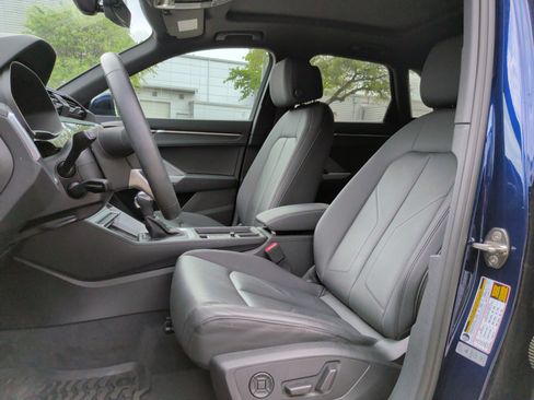 Used 2023 Audi Q3 2.0T Premium w/ Convenience Package image 17