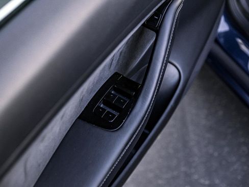 Used 2018 Tesla Model 3 Mid Range RWD image 12