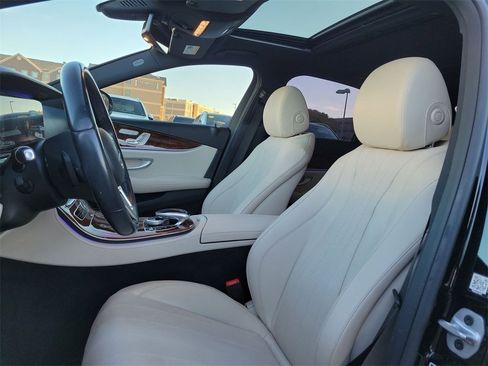 Used 2020 Mercedes-Benz E 350 Sedan image 16
