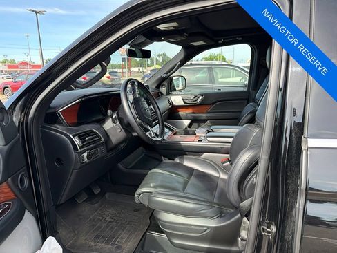 Used 2018 Lincoln Navigator Reserve w/ Technology Package AWD/4WD image 5