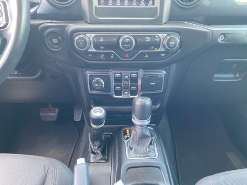 Used 2022 Jeep Wrangler Unlimited Sport AWD/4WD image 17