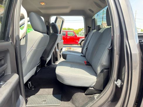 Used 2018 RAM 2500 Tradesman w/ Chrome Appearance Group AWD/4WD image 24