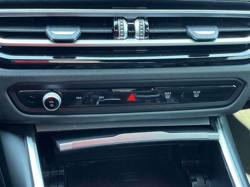 Used 2023 BMW i4 eDrive35 image 6