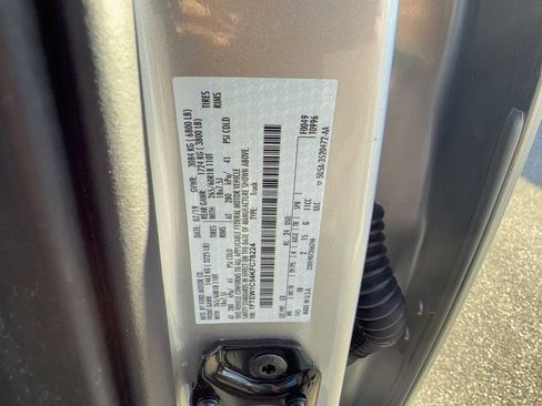 Certified 2019 Ford F150 Lariat image 31