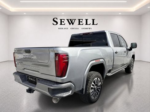 Used 2024 GMC Sierra 2500 Denali Ultimate AWD/4WD image 4
