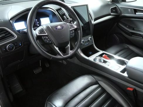 Certified 2023 Ford Edge SEL w/ Convenience Package AWD/4WD image 4