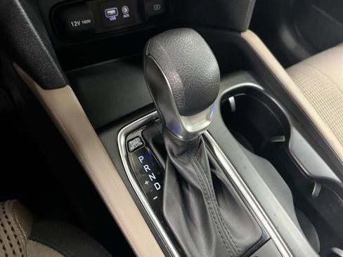 Used 2019 Hyundai Santa Fe SE FWD image 17