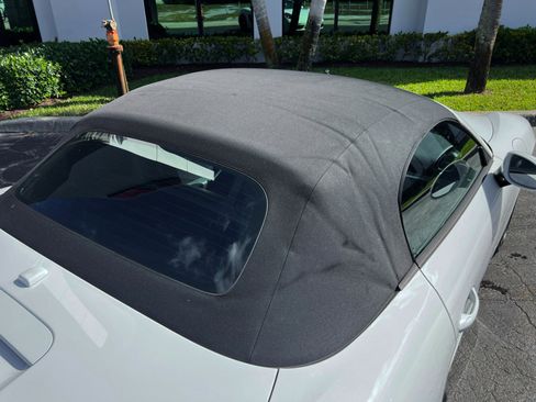 Used 2017 Porsche 718 Boxster image 15