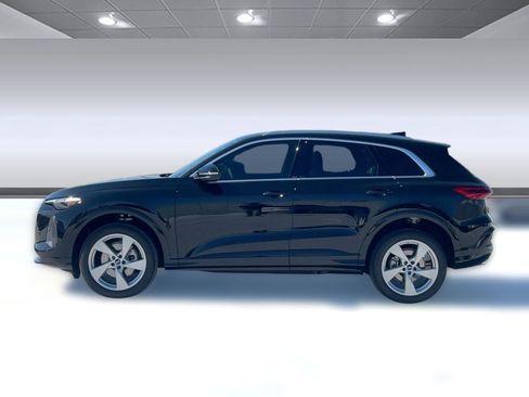 New 2025 Audi Q5 Premium Plus image 2