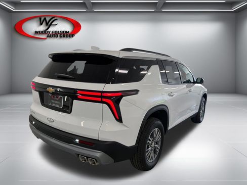 New 2026 Chevrolet Traverse LT w/ LPO, Floor Liner Package FWD image 6