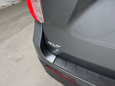 Used 2022 Ford Explorer XLT RWD image 16