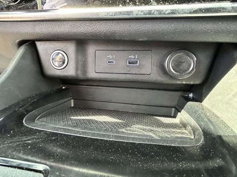 Used 2023 Nissan Rogue S image 19