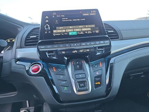 Certified 2025 Honda Odyssey Touring image 18