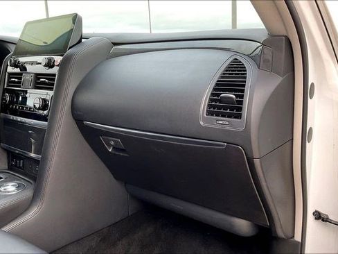 Used 2023 Nissan Armada SV image 20