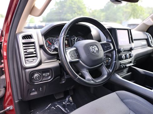 Used 2019 RAM 1500 Big Horn AWD/4WD image 18