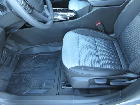 New 2026 Chevrolet Trax LT w/ LPO, Blackout Package image 20