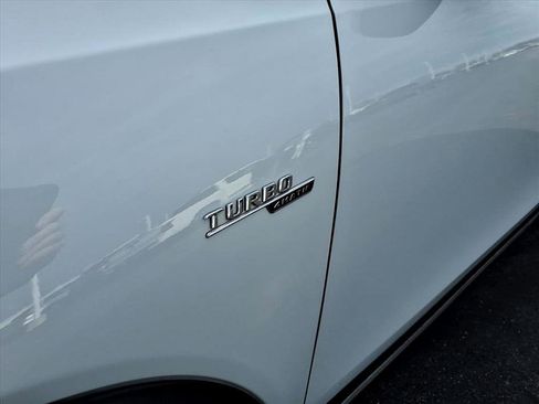 Used 2022 Mercedes-Benz GLB 35 AMG GLB 35 AMG image 10