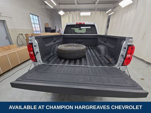 Used 2018 Chevrolet Silverado 1500 Custom w/ Custom Value Package AWD/4WD image 34