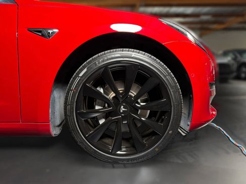 Used 2018 Tesla Model 3 Long Range RWD image 21