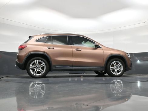 Used 2023 Mercedes-Benz GLA 250 w/ Premium Package image 24