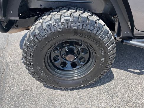 Used 2014 Jeep Wrangler Unlimited Sport w/ Quick Order Package 24S AWD/4WD image 40