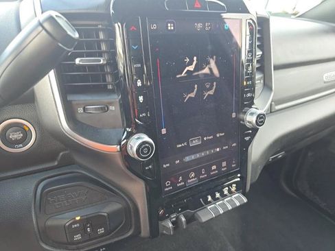 Used 2025 RAM 2500 Big Horn AWD/4WD image 4