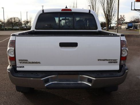 Used 2014 Toyota Tacoma PreRunner image 5