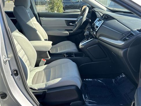 Used 2018 Honda CR-V LX image 6