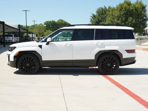 Used 2025 Hyundai Santa Fe Calligraphy FWD image 2